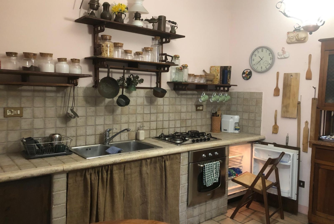 Rif. A656 - Casa indipendente con giardino