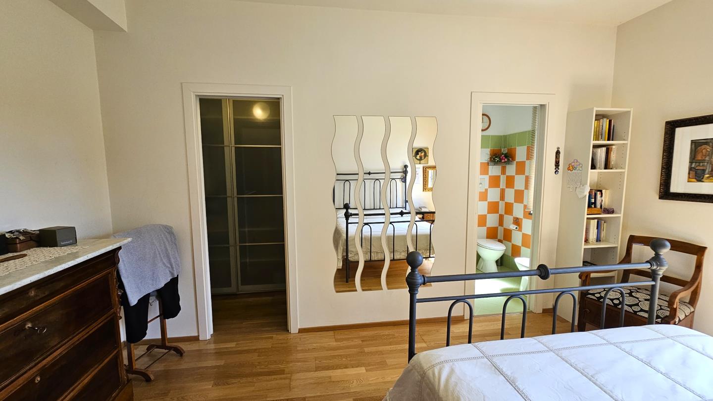 Camera con bagno e cabina armadio
