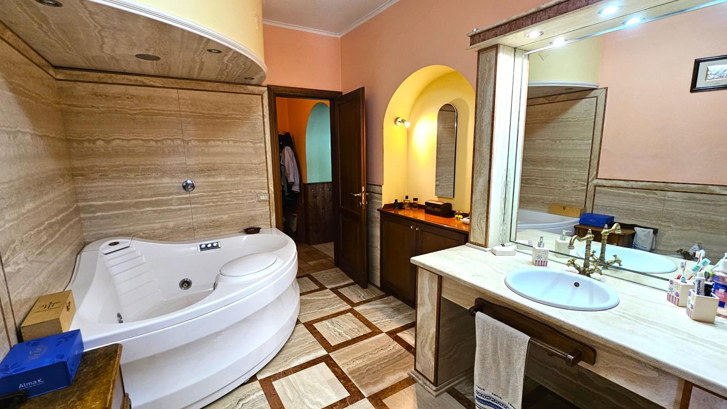 Bagno con vasca