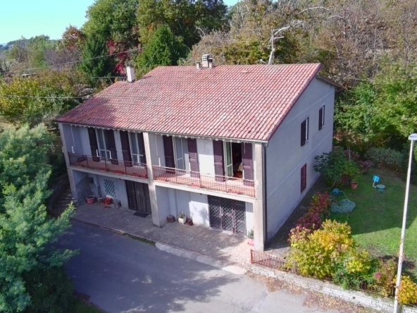 Rif. 1387 - Villa unifamiliare con giardino