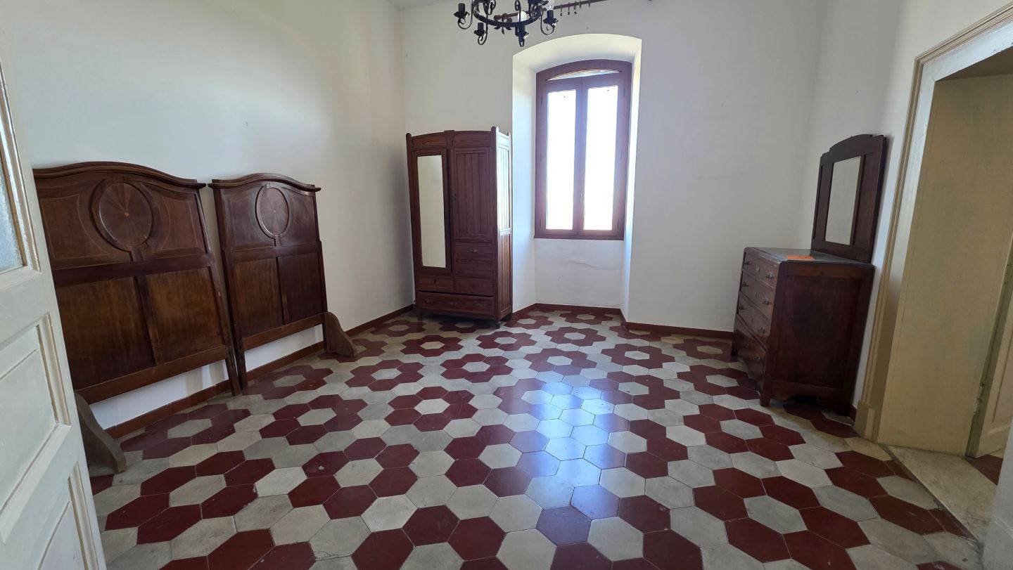 Camera matrimoniale con studio