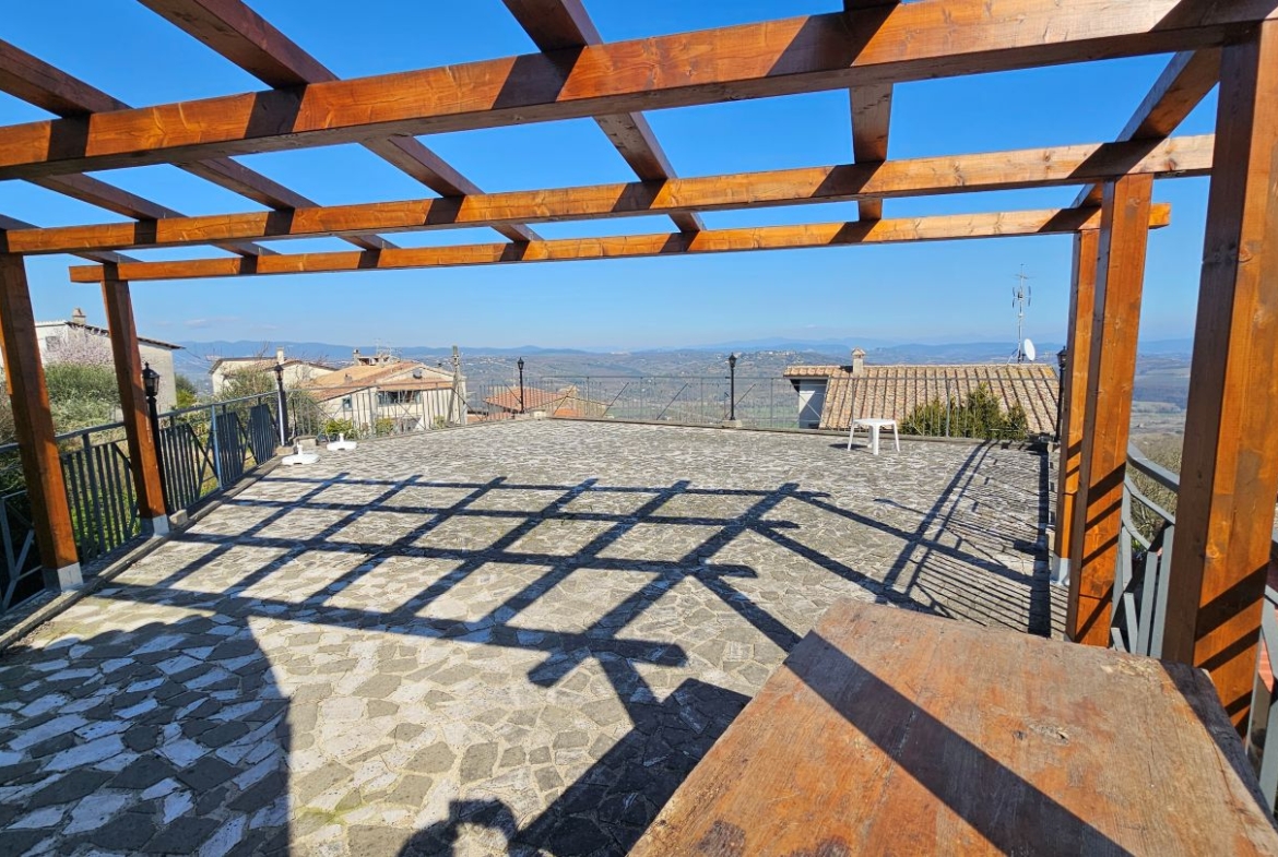 Rif. 1388 - Villino con GIARDINO