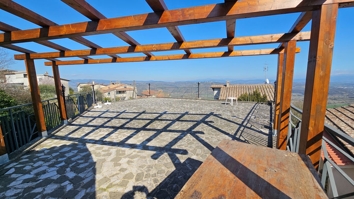 Rif. 1388 - Villino con GIARDINO