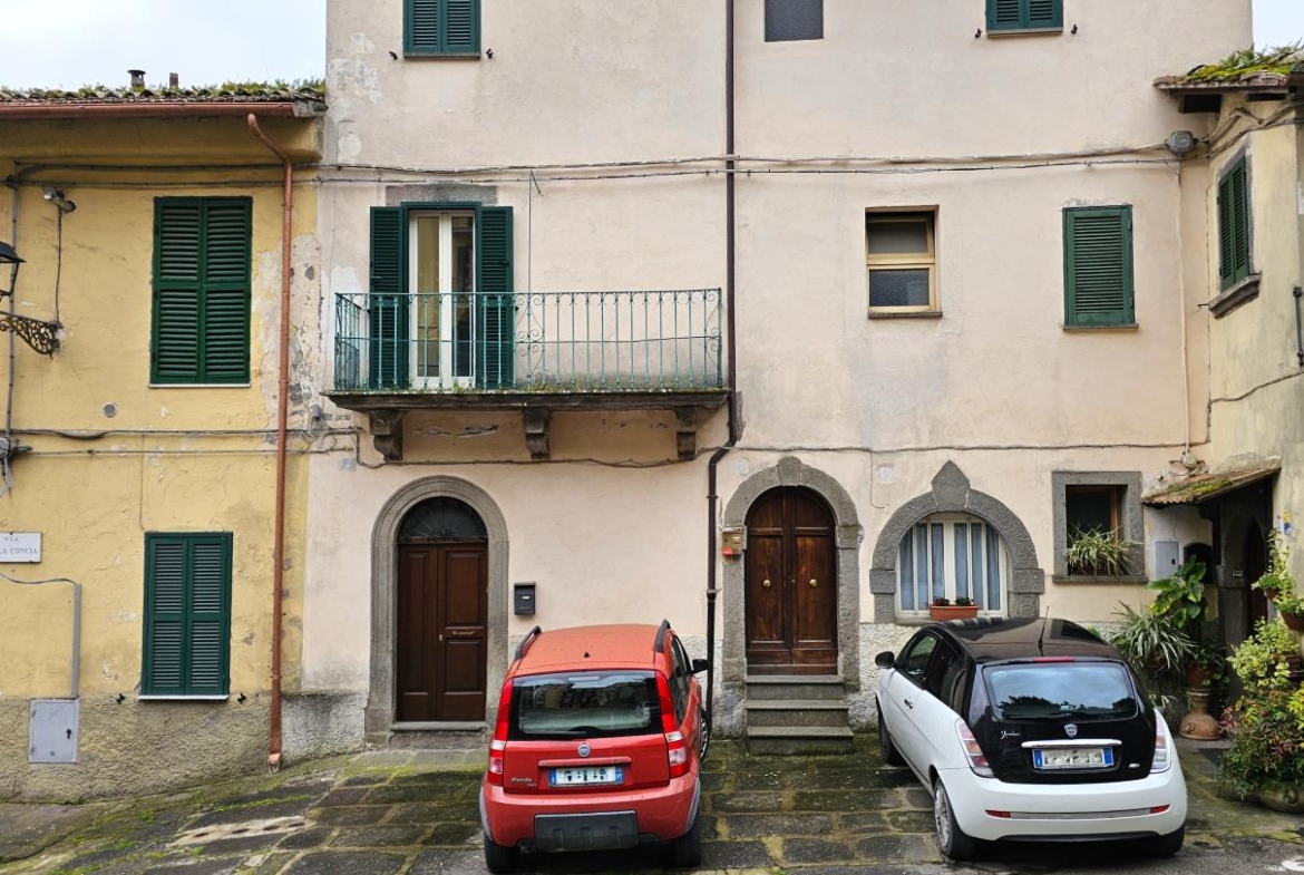 Rif. 1394 - Trilocale a Soriano nel Cimino a pochi passi dalla Piazza