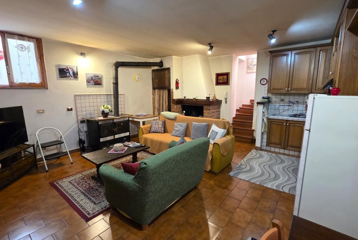 Taverna con termostufa e camino