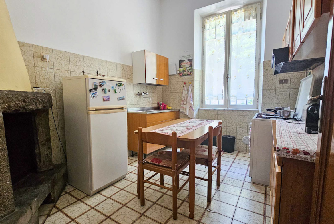 Cucina con camino