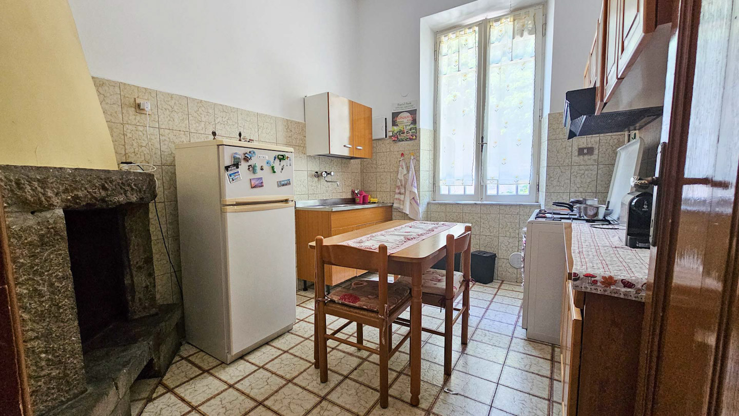 Cucina con camino