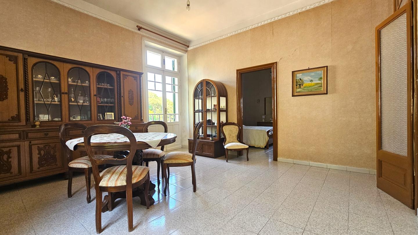 Salone