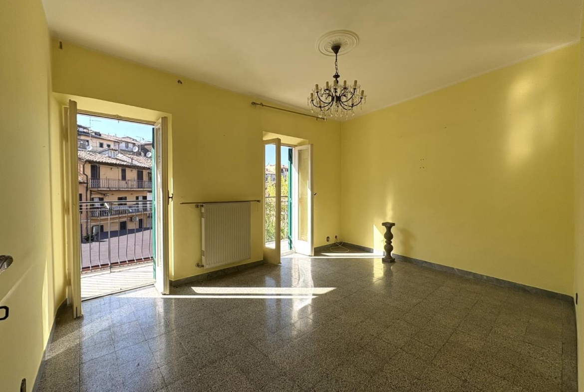Rif. 1408 - Appartamento panoramico con possibilità di terrazzo a uso esclusivo.