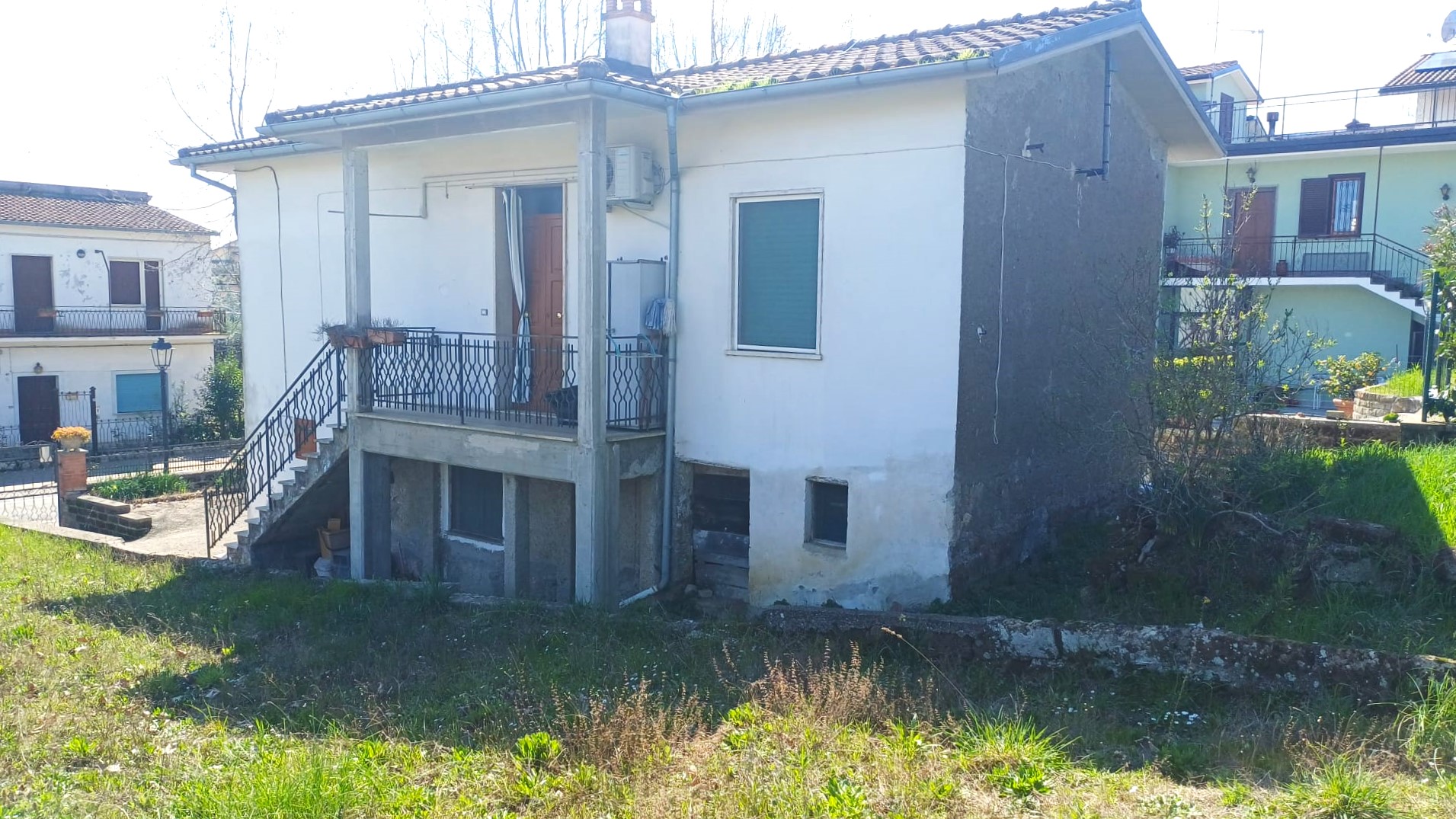 Rif. 1368 - Casa indipendente con GIARDINO