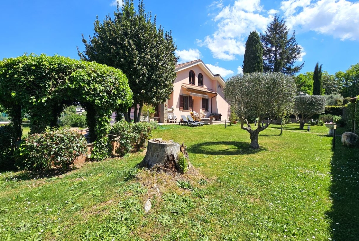 Rif. 1412 - Villa esclusiva a Viterbo - eleganza spazio e natura