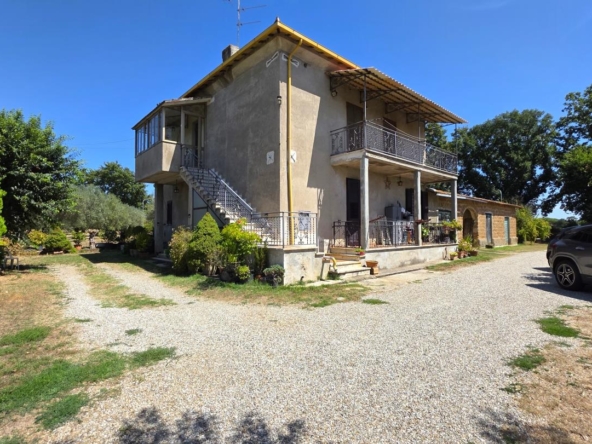 Rif.1399 - Appartamento indipendente con garage e giardino